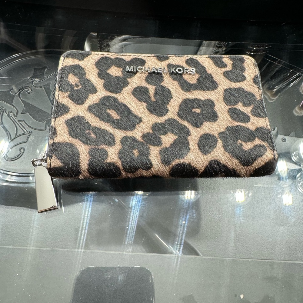 Michael Kors Calf Hair Small Leopard Card Wallet - Picture 2 of 5